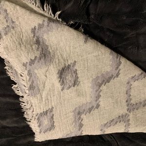 GREY AZTEC SCARF